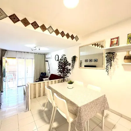 Apartsalou Blau Mari Buitenkant foto